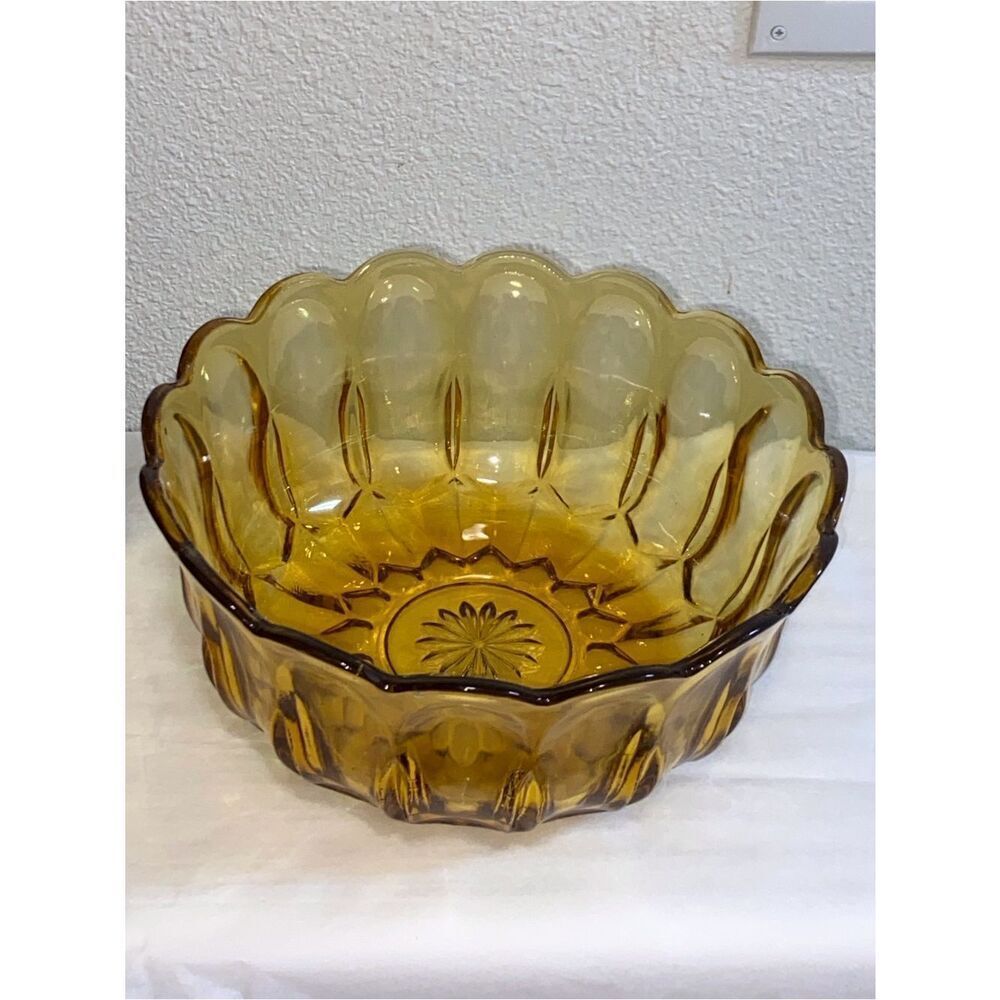 Amber Glass Scalloped Serving Bowl - Elegant Home Accent